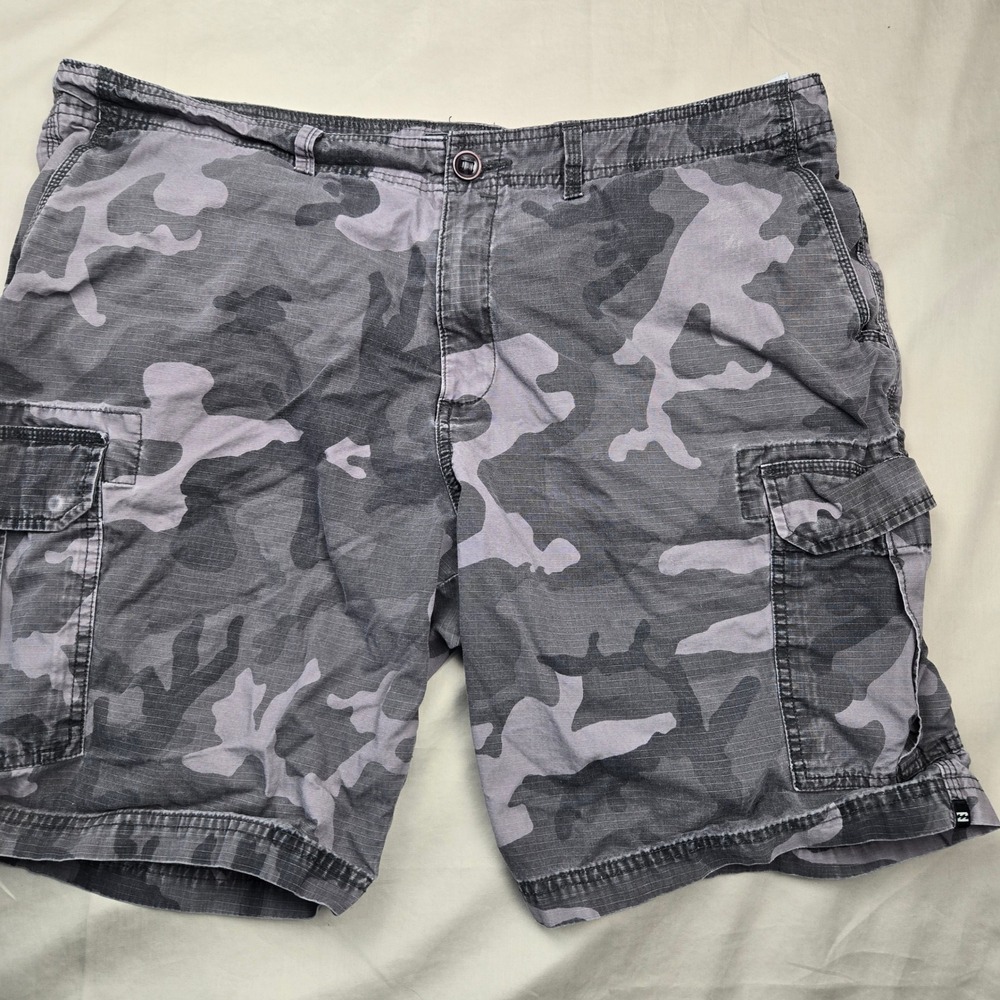 Billabong Mens Grey Camo Cargo Shorts Cotton Ripstop Size 40 V307 Utility Casual